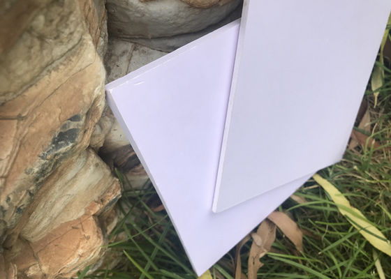 أبيض اللون Sintra PVC رغوة متن الصوت العزل للحصول على صنع نموذج الإعلان