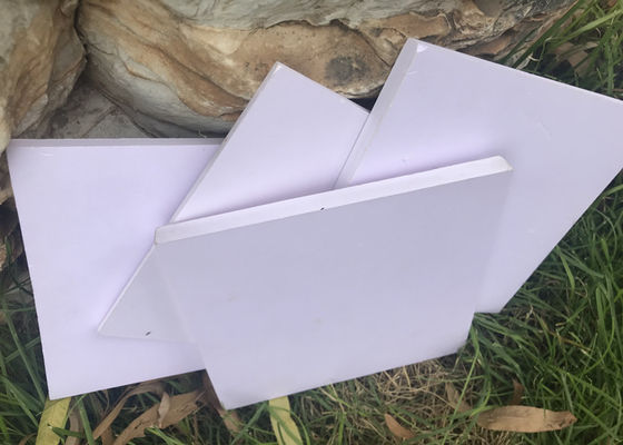 Kiosks Displays (المعرض) لوحة رغوة (Foam Board) خفيفة الوزن عالية القوة